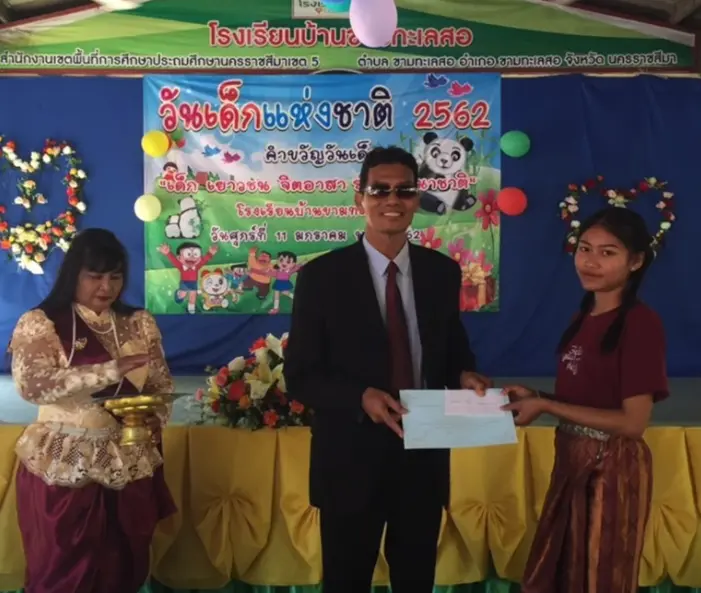 กราบหัวใจ ผอ.จิตอาสา ยอมอุทิศตนเป็นเรือจ้าง พายส่งศิษย์จนมีอนาคต