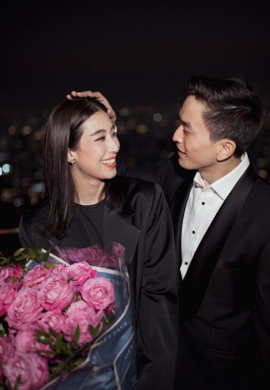 มิ้นต์ ชาลิดา-ภูผา ฉลองดินเนอร์หรู  ในวันครบรอบ 9 ปี