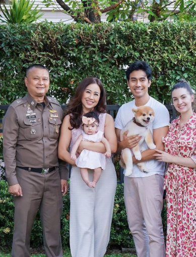 เอส กันตพงศ์ พาลูกสาว น้องวาเลนติน่า ไปเยี่ยมคุณปู่-คุณย่า