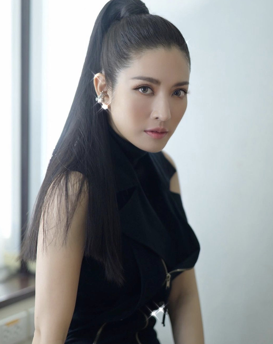 แอฟ ทักษอร น้อมรับ หลังโดนวิจารณ์ไม่แซ่บสมชื่อรายการ