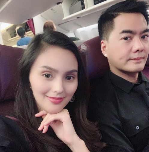 เคลลี่ ธนะพัฒน์ ยอมรับเลิกภรรยา นาย ชนุตรา อายุห่างกัน 22 ปี