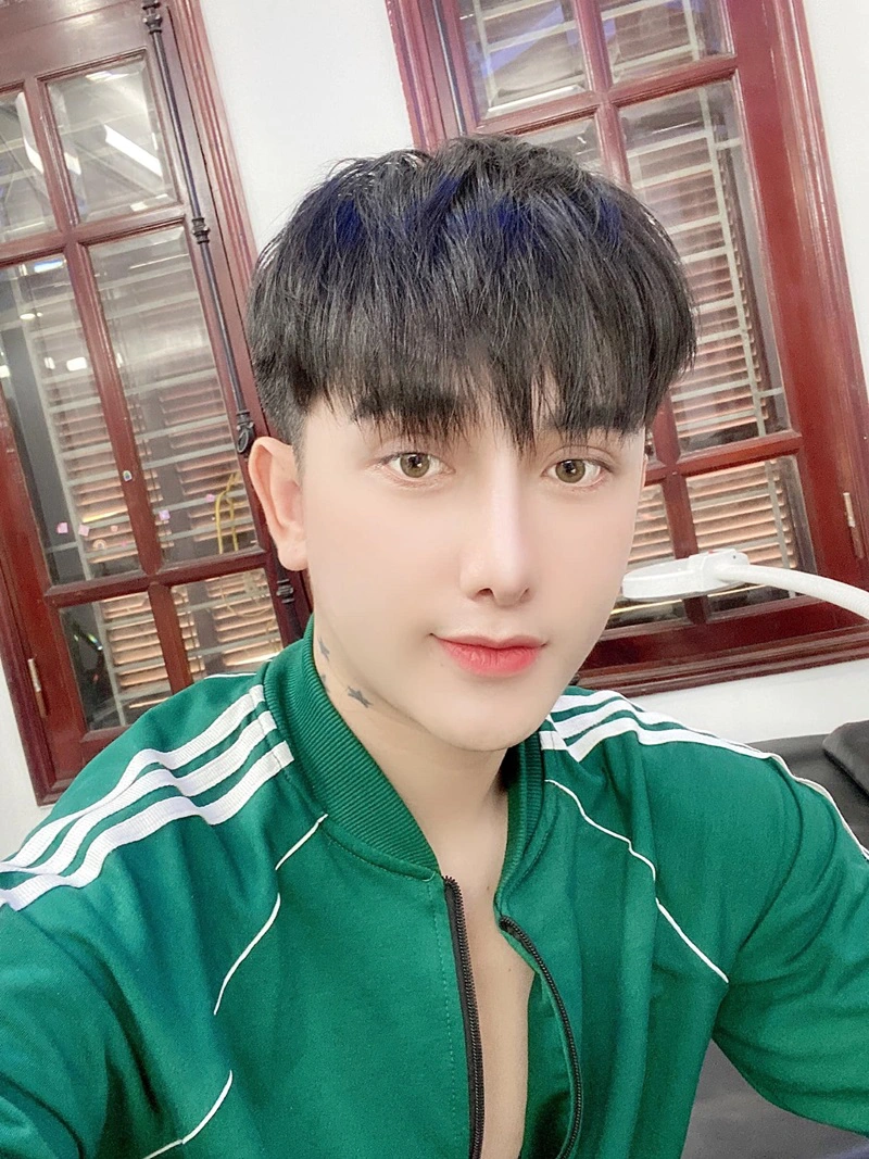 หนุ่มเวียดนามเศร้าหางานทำไม่ได้เพราะหน้าตา ตัดสินใจศัลย์ใหม่หมด