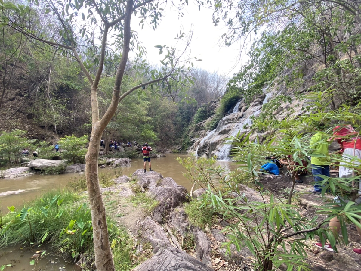 พบแล้ว ร่าง 2 วัยรุ่นจมน้ำหายในน้ำตกธารทิพย์