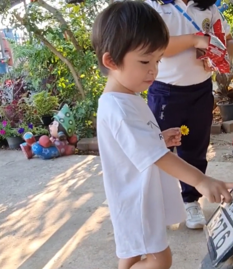 "ต้นหอม" โพสต์คลิป "น้องปกป้อง" อ่านเลขทะเบียนรถ