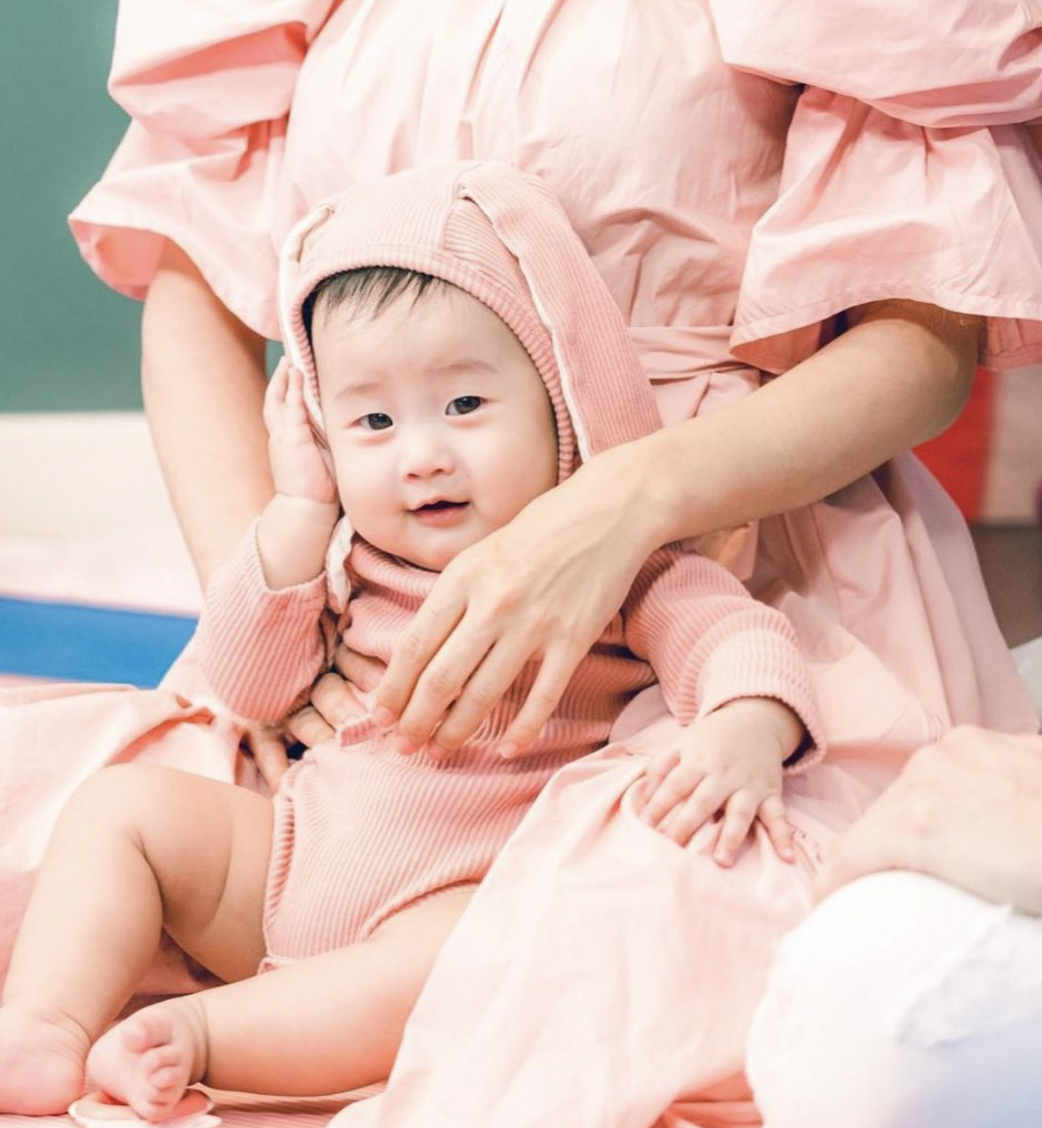 อ้วน รังสิต พาลูกชาย น้องโรฮา ฉลองครบ200วัน ตามธรรมเนียมเกาหลี