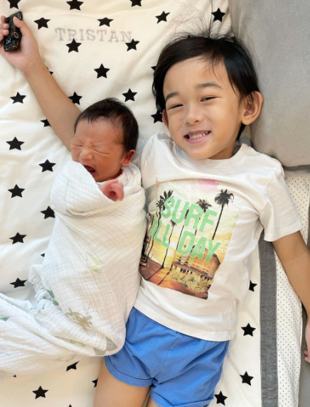 วิกกี้ สุนิสา เผยโมเมนต์สุดอบอุ่น หลังคลอดลูกชาย น้องไทเลอร์