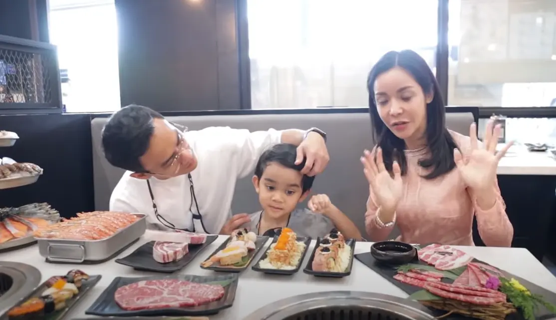 น้ำตาตก นุ๊ก สุทธิดา พาน้องอดัม เจอพ่อ หลังไม่ได้เจอกันจากพิษโควิด