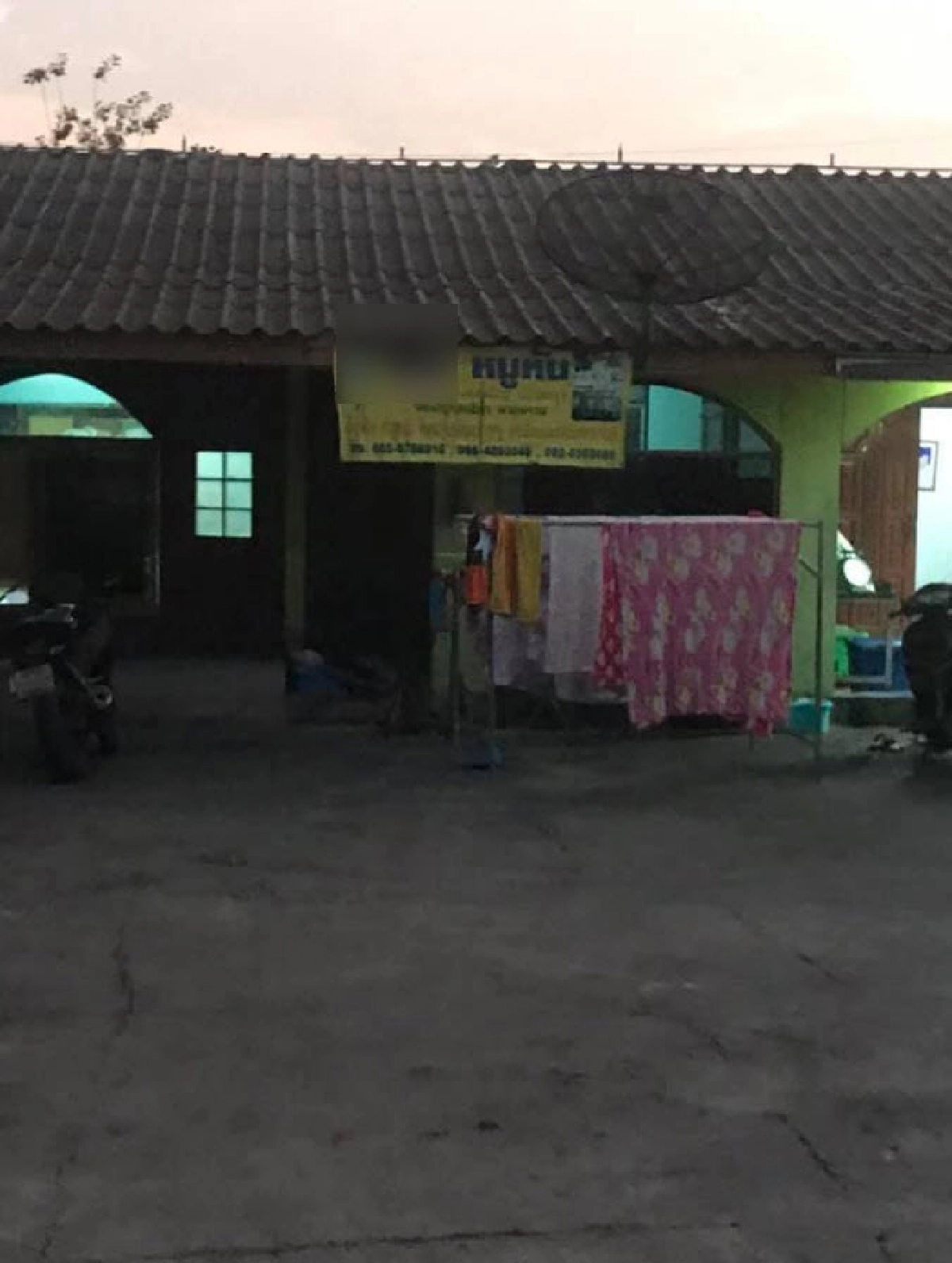 หนุ่มประจวบฯบุกร้านหมูหันเจ้าดังนครปฐม หลังจ่ายเงินแต่ไม่ได้ของกิน