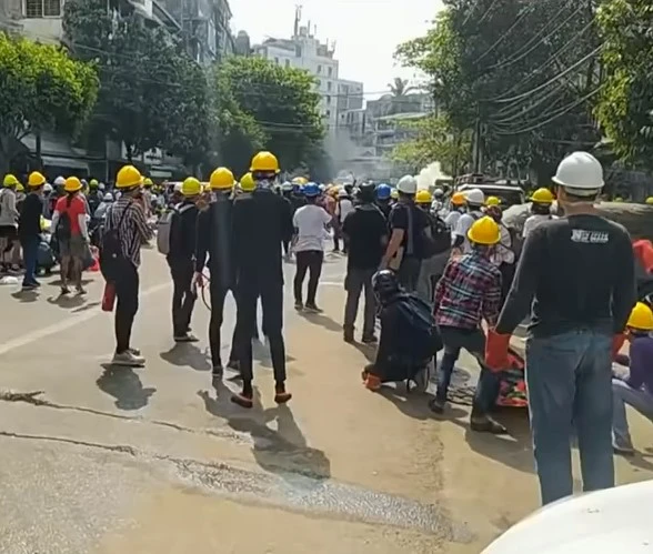 "ตำรวจเมียนมา"เหิมหนัก ลั่นไกใส่ประชาชนดับ 38 คนในวันเดียว