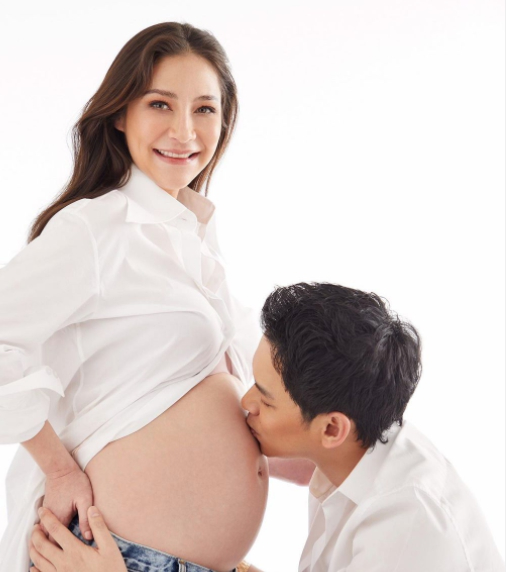 ฟลุค เกริกพล-นาตาลี โพสต์ต้อนรับลูกสาว หลังใกล้เจอหน้าทายาท