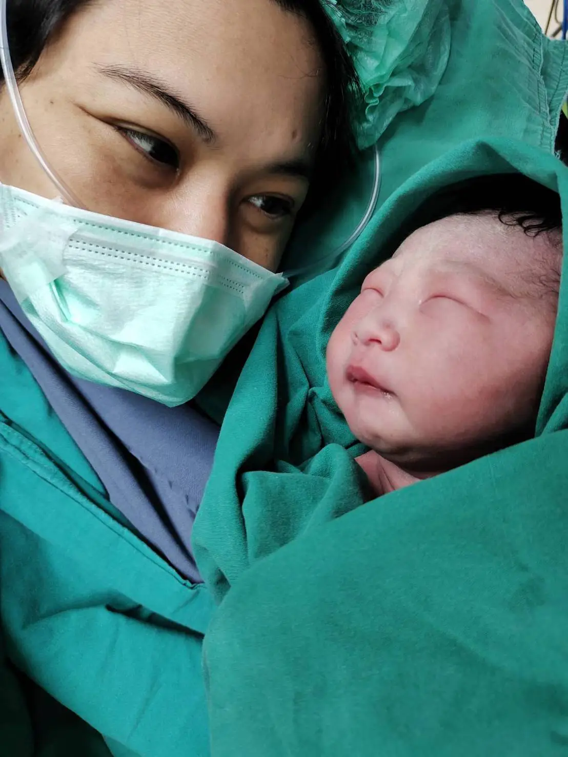 ครีม ธิชาชา คลอดลูกสาวแล้ว หลังแต่งงานกับนักธุรกิจหนุ่มชาวจีน