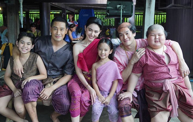 ใหม่ ดาวิกา โพสต์รูปคู่ น้องปีใหม่ ก่อนแม่แอฟ โผล่คอมเม้นต์