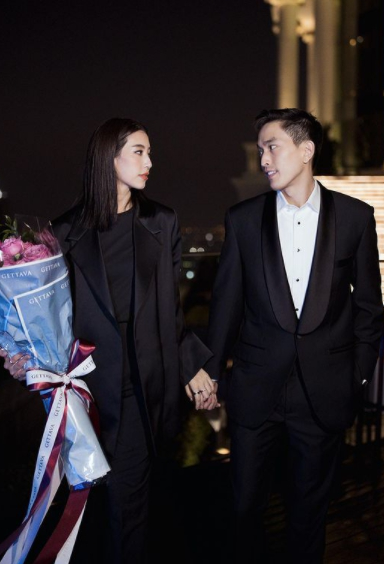 มิ้นต์ ชาลิดา-ภูผา ฉลองดินเนอร์หรู  ในวันครบรอบ 9 ปี