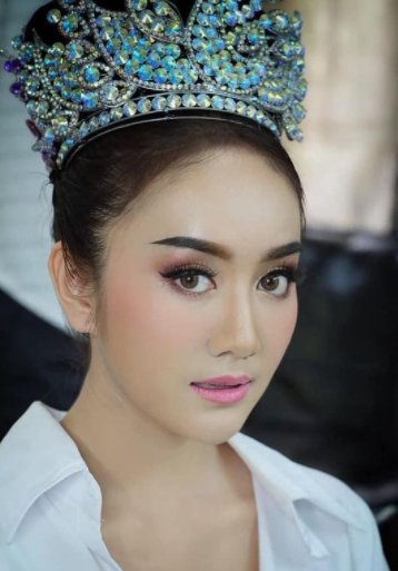 เอ ไชยา อวดความสวยลูกสาว น้องแป้ง ในวัย26ปี สวยได้พ่อเต็มๆ