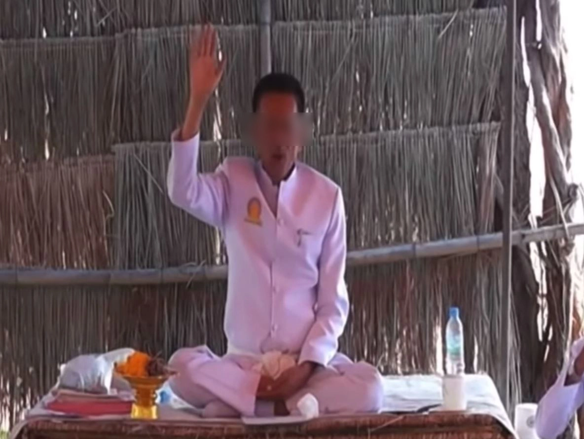 ว่อนคลิปอดีตส.ส.คนดัง ทำพิธีประกาศตัวเป็นพระอริยเมตไตรย