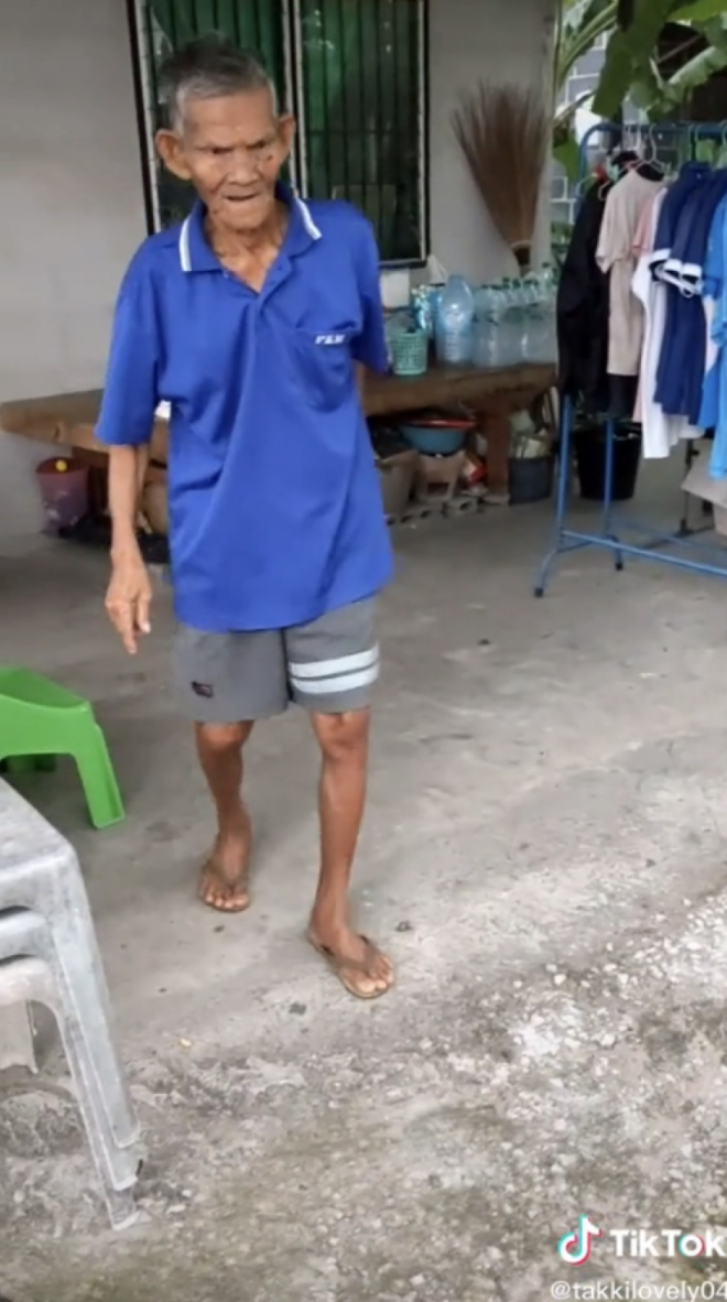 วินาทีคุณตา เจอหน้าคุณยายครั้งแรก หลังไปรักษาแผลติดเชื้อที่รพ. 1 เดือน