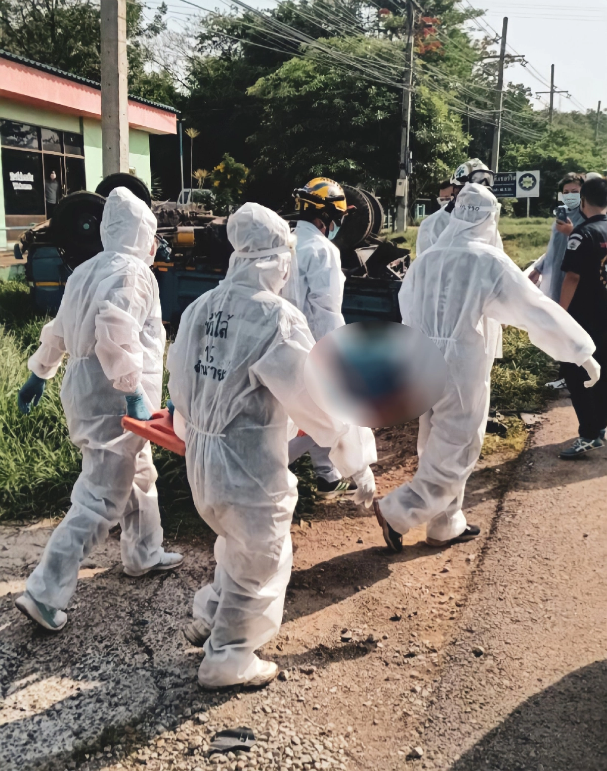 มูลนิธิฯ ขอรับบริจาค ชุด PPE ทุกวันนี้ใช้ได้ 1 ชุดต่อ 1 เครส ต้องใช้แล้วทิ้ง