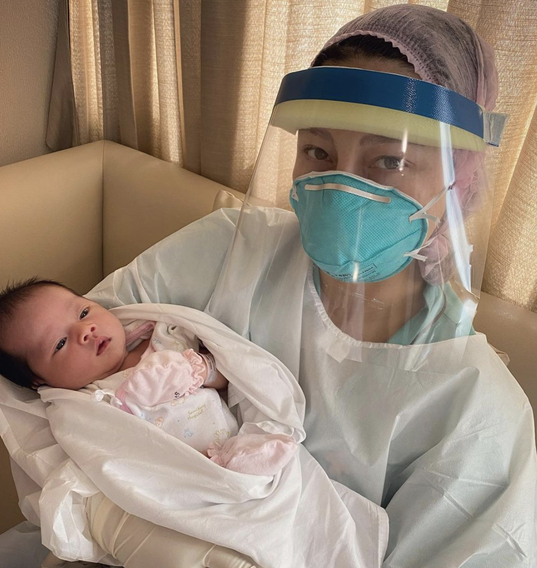 นาตาลี อวดโฉมลูกสาว น้องนาตาชา สุดน่ารัก ในโรงพยาบาล หลังคลอดได้ 19 วัน