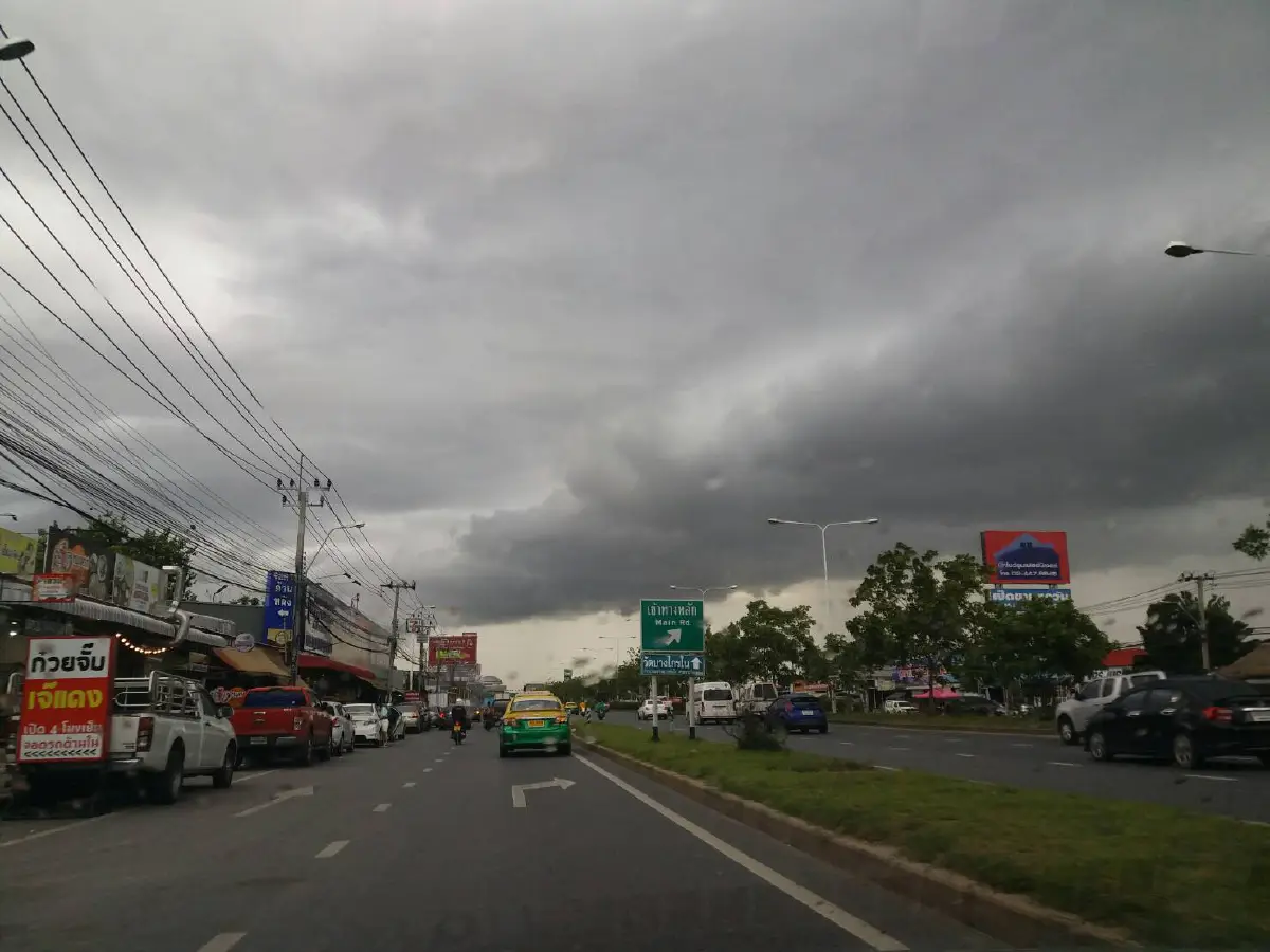 กรมอุตุนิยมวิทยา ประกาศเตือนภัย พายุฤดูร้อนบริเวณประเทศไทย (มีผลกระทบตั้งแต่วันที่ 3 - 6 เมษายน 2564)" ฉบับที่ 4