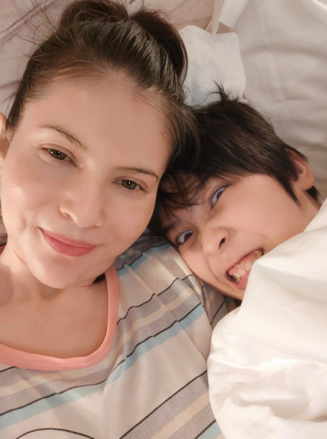 แอนนี่ บรู๊ค ส่งน้องฑีฆายุ เข้าคอสเรียนตัดต่อระดับสูง หลังสอบได้100 เต็ม
