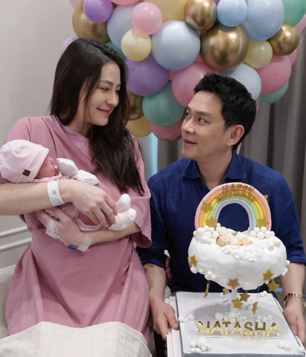 ฟลุค เกริกพล โอบอุ้มลูกสาว น้องนาตาชา ไว้ในอ้อมกอด เปรียบเป็นรักแรกพบของพ่อ