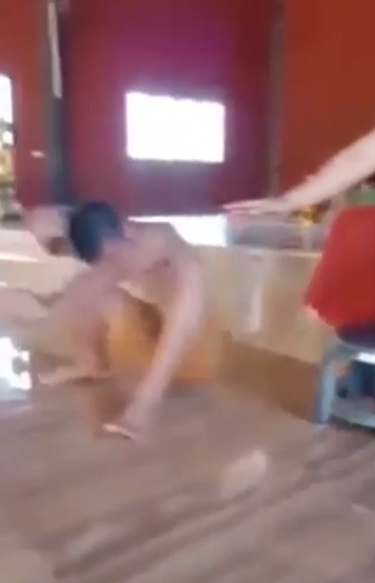 โผล่อีกแล้ว! พระอุตริ ท่องคาถาใส่เณร แปลงกลายเป็นหนุมาน