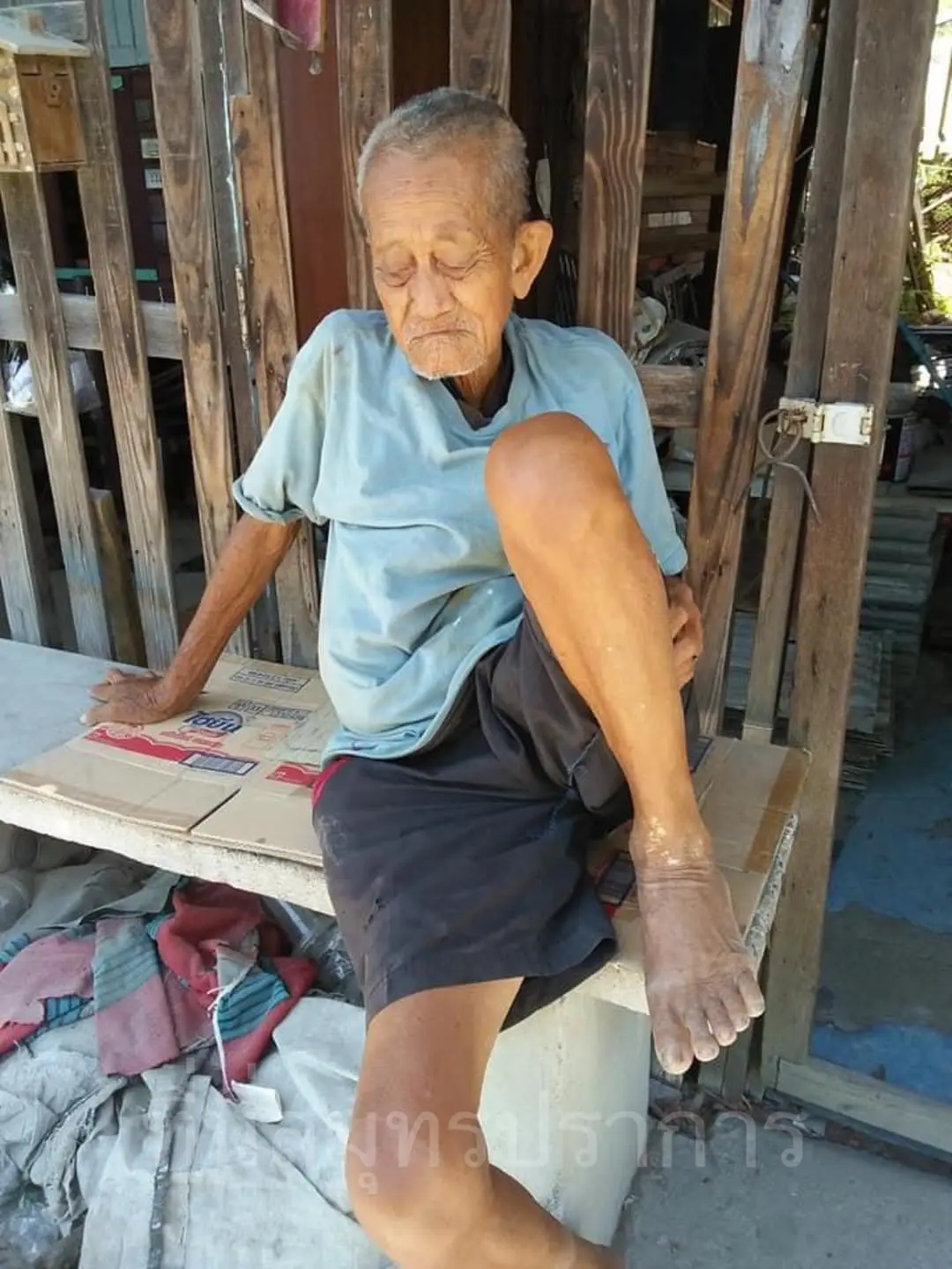 คุณตาวัย 78 ปี ป่วยหนักตาบอด 1 ข้าง ไร้คนดูแล วอนโซเชียลตามหาลูก