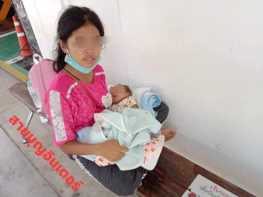3 พ่อแม่ลูก ขี่มอเตอร์ไซค์ข้ามจังหวัด หลังตกงาน ลูกเพิ่งเกิดได้ 15 วัน