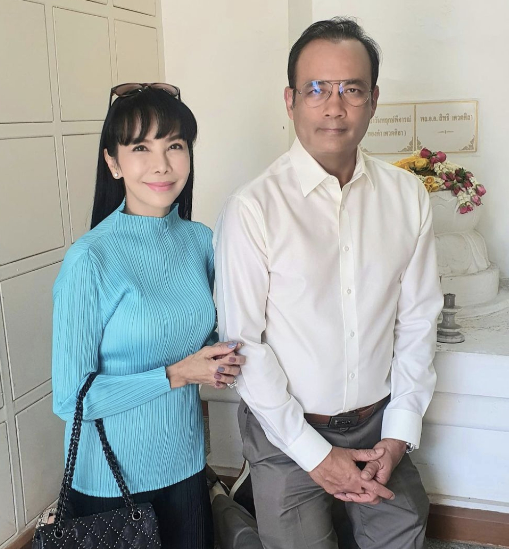 ตั๊ก มยุรา เผยโมเมนต์ ดินเนอร์ฉลองครบรอบแต่งงาน 30 ปี อย่างอบอุ่น เรียบง่าย