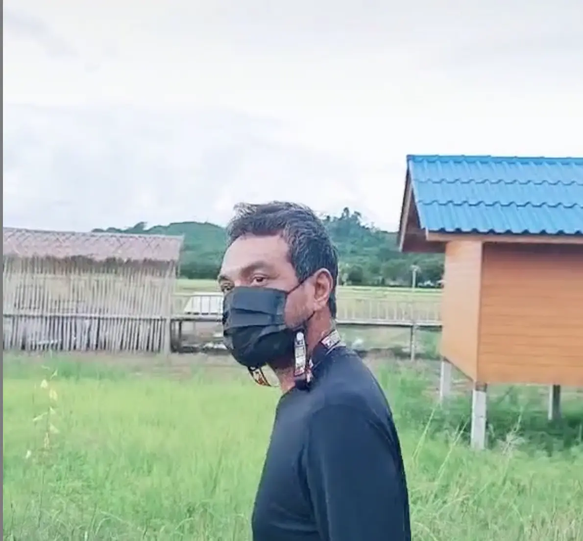เมฆ วินัย กลับมาลุกขึ้นเดินได้อีกครั้ง หลังนอนรักษาตัวมานานร่วมเดือน