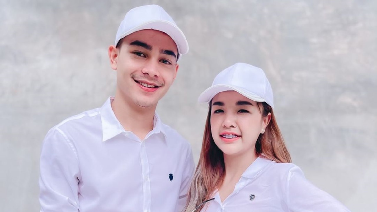 ตำรวจทั่วประเทศงง ยิว ฉัตรมงคล ไลฟ์สดบอกแฟนคลับ ว่า Work From Home