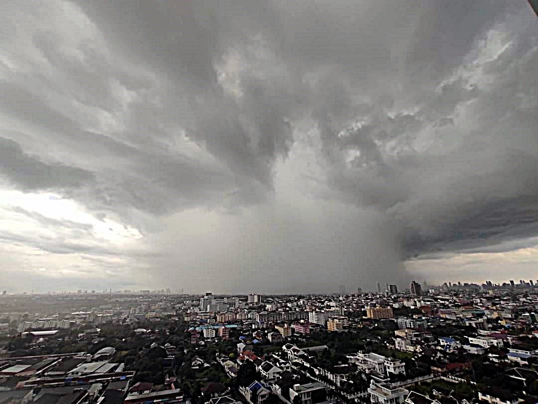 กรมอุตุฯ เตือน 3 ภาค  22 - 25 พ.ค ให้ระวังอันตรายจากฝนที่ตกหนัก