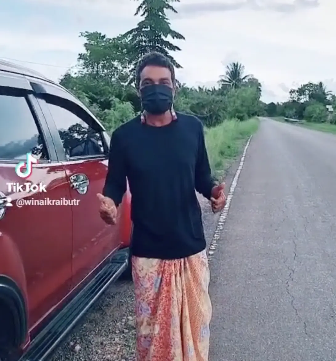 เมฆ วินัย กลับมาลุกขึ้นเดินได้อีกครั้ง หลังนอนรักษาตัวมานานร่วมเดือน