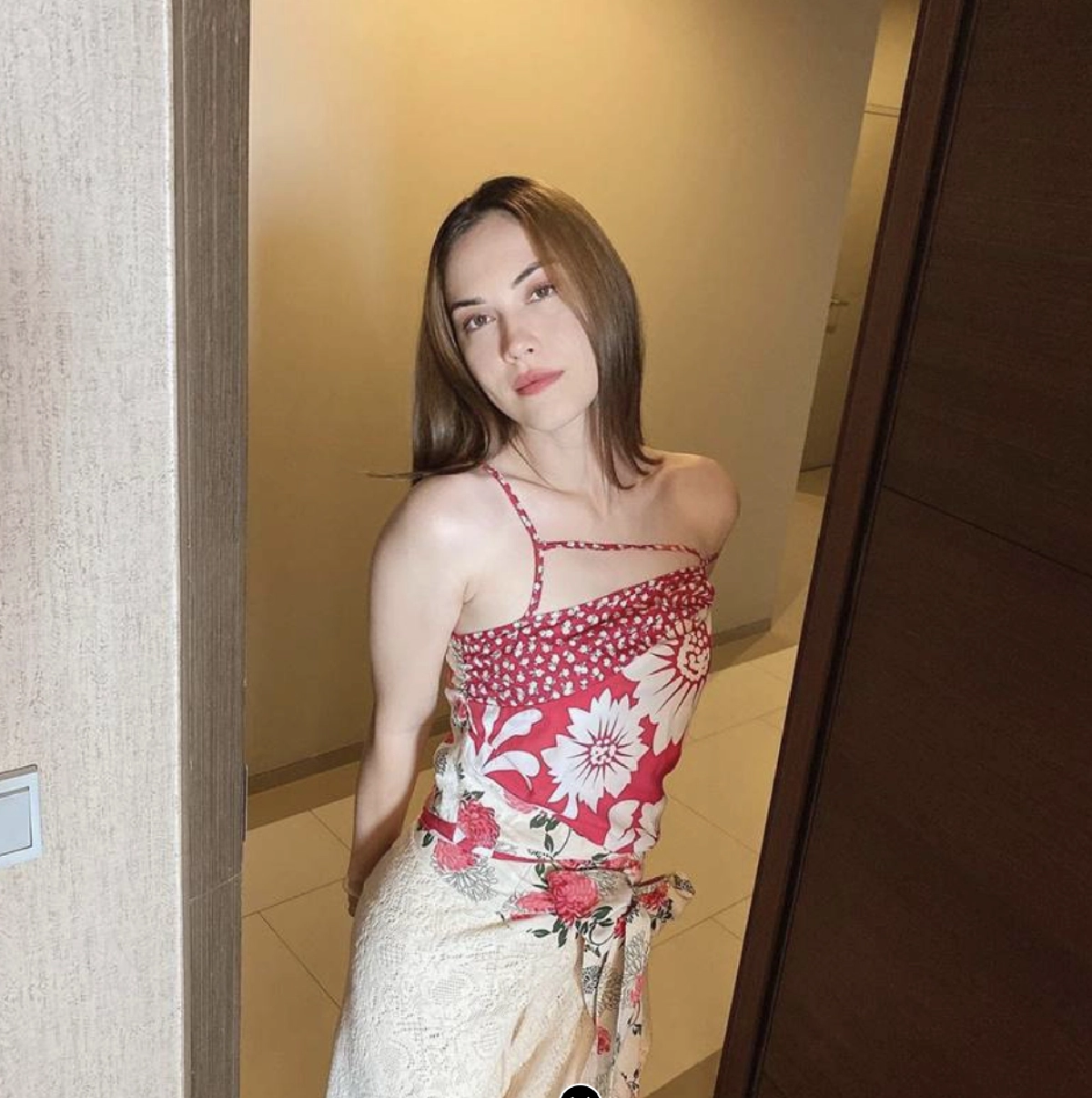 ชีวิตล่าสุด “แมท ภีรนีย์” ช่วยสงกรานต์ เสิร์ฟกาแฟ-ล้างจาน โบนันซ่า เขาใหญ่ !