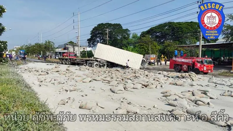 พลเมืองดี เอาชีวิตเข้าแลก ลากคนขับรถบรรทุกออกจากไฟลุกท่วมสูง