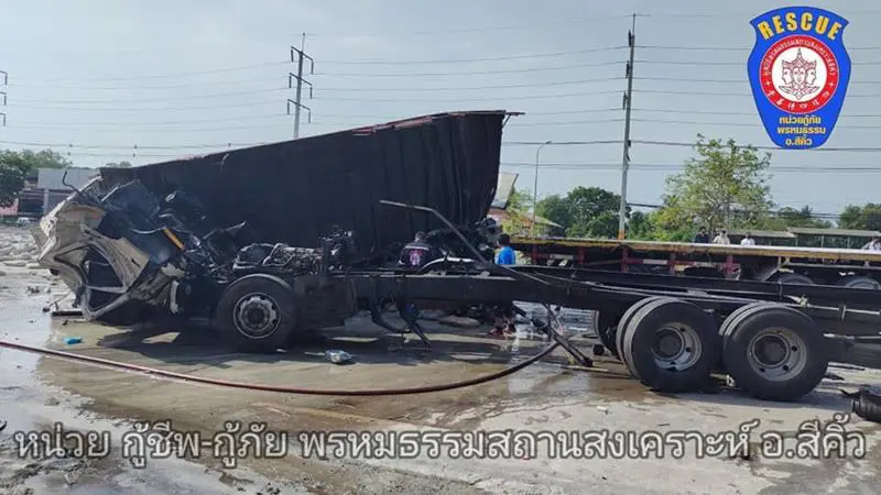 พลเมืองดี เอาชีวิตเข้าแลก ลากคนขับรถบรรทุกออกจากไฟลุกท่วมสูง