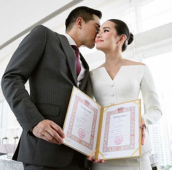 คู่รักดาราชื่อดัง ที่จัดงานวิวาห์แบบเรียบง่าย ไม่มีสินสอด แม้แต่บาทเดียว