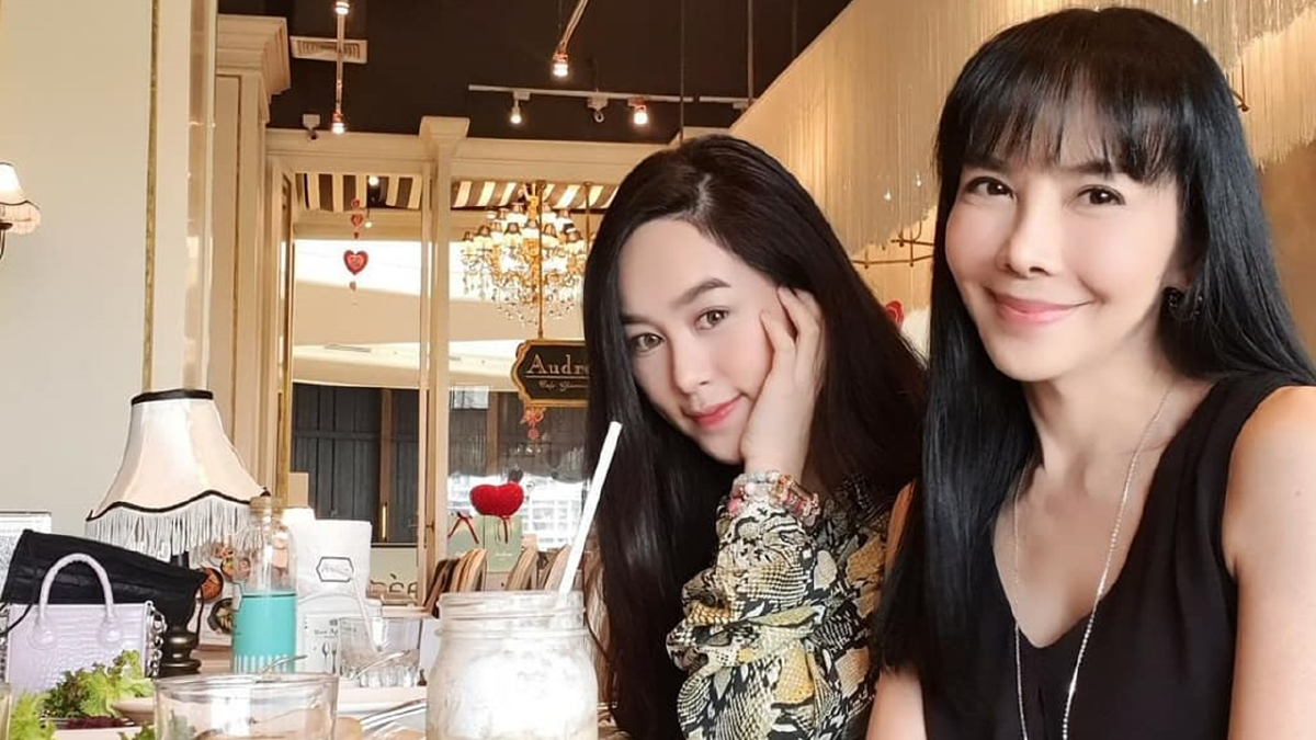 ตั๊ก มยุรา ยอมพูดแล้ว หลังลูกสาว น้ำตาล ณัชชา ประกาศตัวเป็นแม่เลี้ยงเดี่ยว