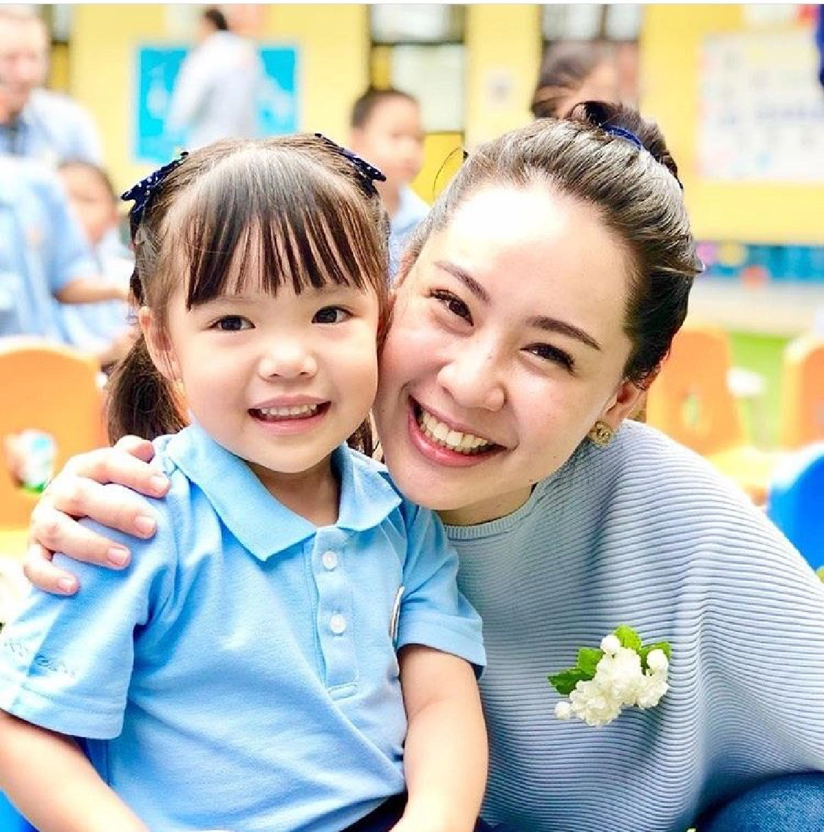 นุ้ย สุจิรา  เผยคลิปสุดน้ำตาซึม หลังน้องรดาลูกสาว เห็นคุณแม่หลับอยู่ข้างๆ