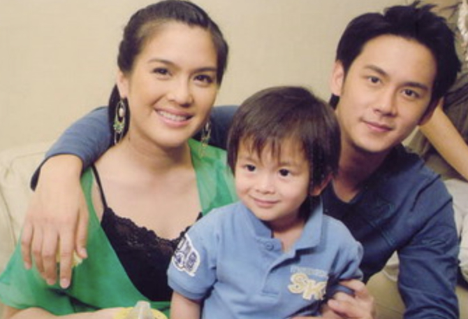 โบ ชญาดา และอดีตสามี ฟลุค เกริกพล ควงคู่ร่วมยินดีลูกชาย น้องอชิ จบการศึกษา