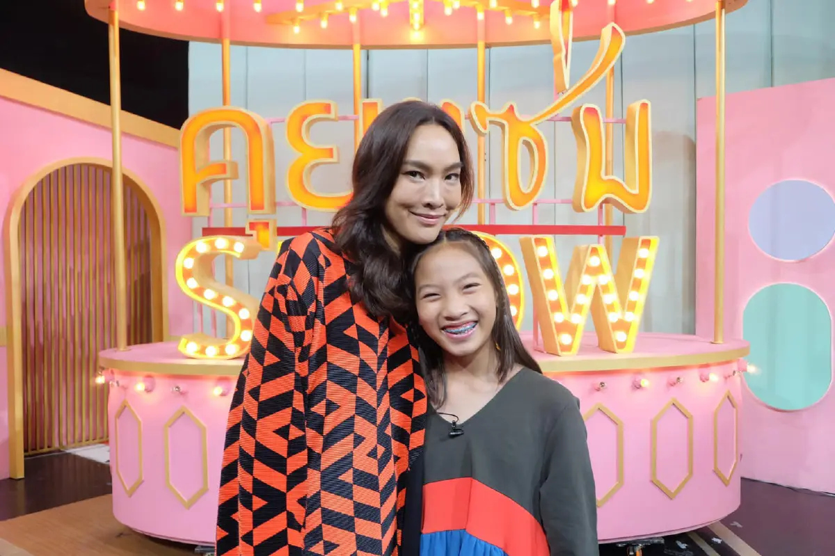 ตุ๊ก ชนกวนันท์ เผยหมดเปลือก เลี้ยงลูกไม่ให้ใช้มือถือ ไม่ให้ดูทีวี
