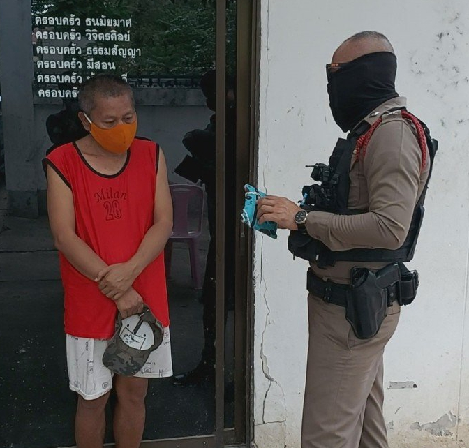 อดีตพ่อครัวปลอมเป็นพระ ลวงชาวบ้านใส่บาตร สารภาพทั้งน้ำตาทำไปเพราะตกงาน