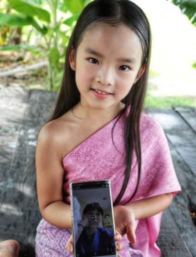 แอฟ ทักษอร ให้ลูกสาว น้องปีใหม่ วิดีโอคอล พ่อสงกรานต์ หลังไม่เจอกันนาน