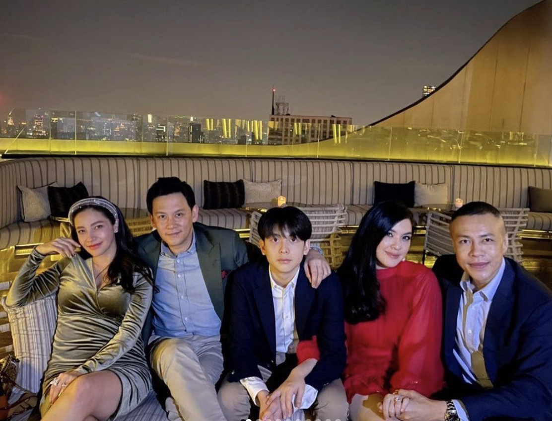 โบ ชญาดา และอดีตสามี ฟลุค เกริกพล ควงคู่ร่วมยินดีลูกชาย น้องอชิ จบการศึกษา