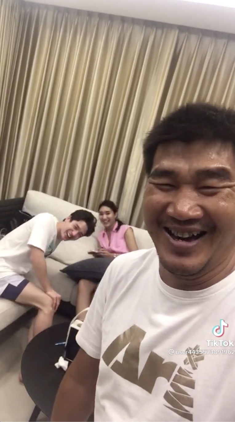 สมรักษ์ คำสิงห์ ต่อย เต๋า ทีวีพูล / เต๋า ทีวีพูล ไม่รู้จัก สมรักษ์ / ตงตง เดอะสตาร์