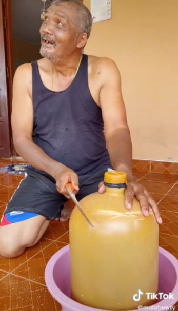 พ่อบ้านใจกล้า โชว์หลักฐานเด็ด หลังถูกภรรยาถาม เงินหายไปไหนหมด