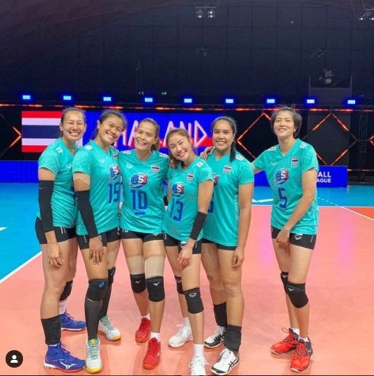 6 เซียน ลูกยางสาวไทย