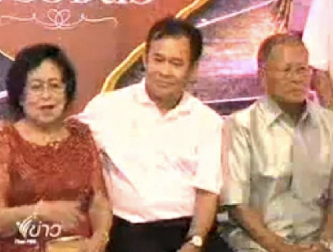 คุณแม่เป็ด เชิญยิ้ม