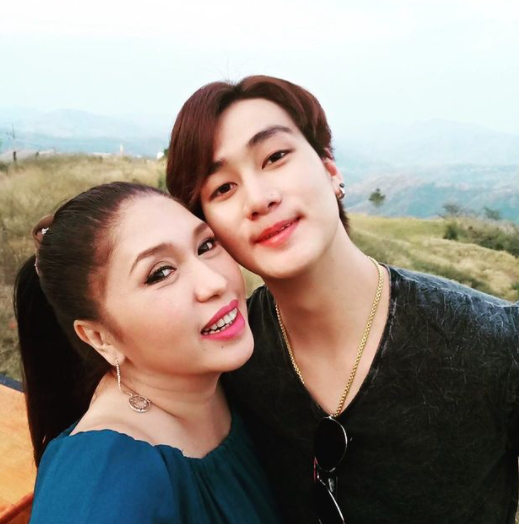  เอ้ ชุติมา ฟร้อง ศุภกิจ
