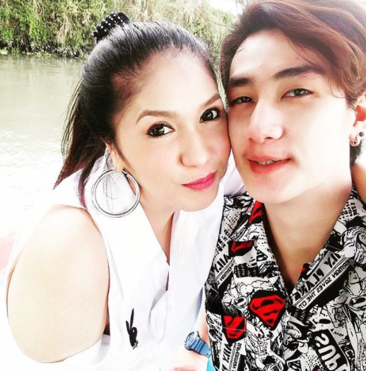  เอ้ ชุติมา ฟร้อง ศุภกิจ